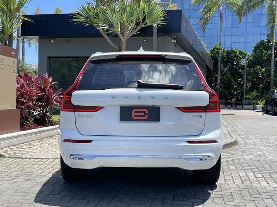 VOLVO-XC60-2.0 T8 PHEV ULTRA AWD GEARTRONIC VOLVO-XC60-2025