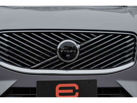 VOLVO-XC60-2.0 T8 PHEV ULTRA AWD GEARTRONIC VOLVO-XC60-2025