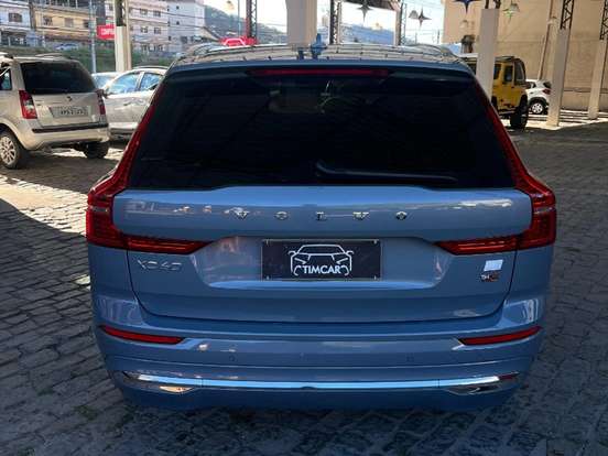VOLVO-XC60-2022