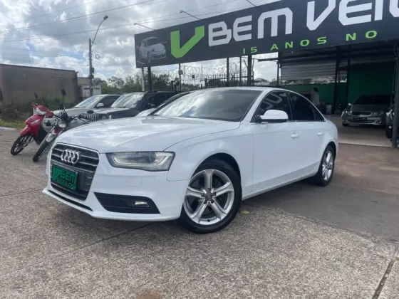 AUDI A4 1.8 TFSI AMBIENTE GASOLINA 4P MULTITRONIC AUDI A4 1.8 TFSI AMBIENTE GASOLINA 4P MULTITRONIC
