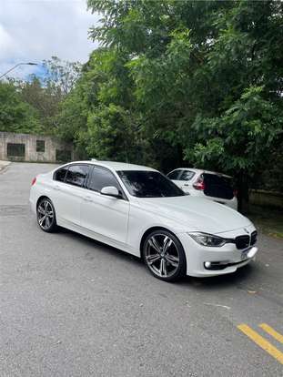 BMW-320i-2012
