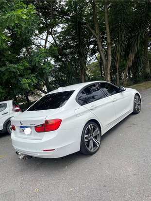 BMW-320i-2.0 MODERN 16V TURBO GASOLINA 4P AUTOMÁTICO BMW-320i-2012