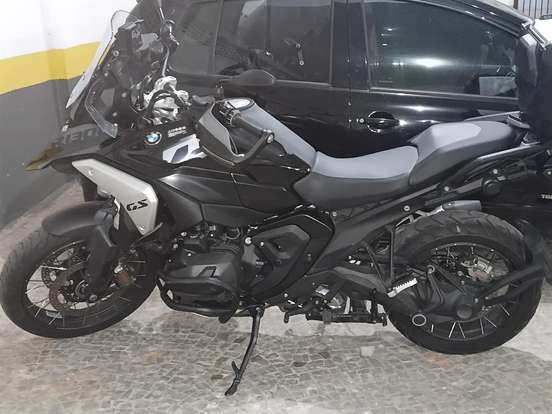 BMW-R 1300 GS TRIPLE BLACK BMW-R 1300 GS TRIPLE BLACK-2025