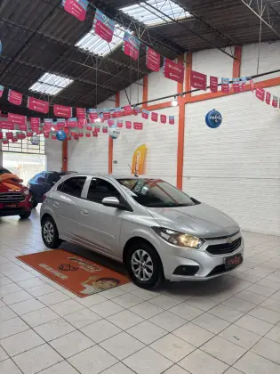 CHEVROLET ONIX 1.0 MPFI LT 8V FLEX 4P MANUAL CHEVROLET ONIX 1.0 MPFI LT 8V FLEX 4P MANUAL