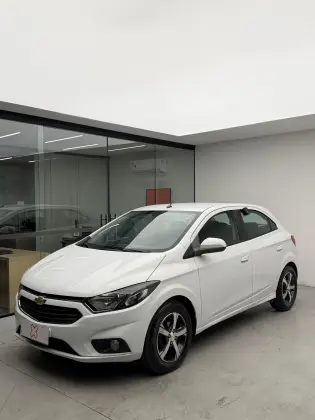 CHEVROLET ONIX 1.4 MPFI ACTIV 8V FLEX 4P AUTOMÁTICO