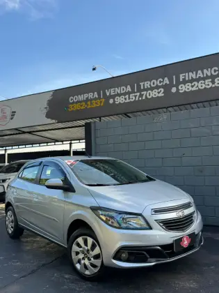 CHEVROLET ONIX 1.4 MPFI LT 8V FLEX 4P MANUAL