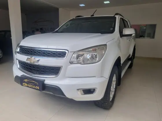 CHEVROLET S10 2.5 LTZ 4X2 CD 16V FLEX 4P MANUAL CHEVROLET S10 2.5 LTZ 4X2 CD 16V FLEX 4P MANUAL