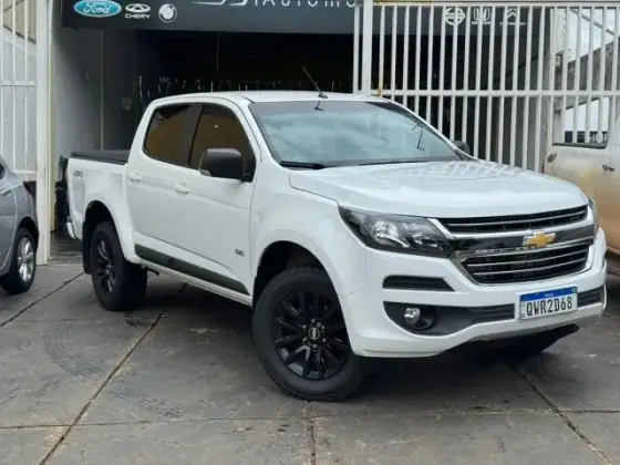 CHEVROLET S10 2.8 LT 4X4 CD 16V TURBO DIESEL 4P AUTOMÁTICO CHEVROLET S10 2.8 LT 4X4 CD 16V TURBO DIESEL 4P AUTOMÁTICO
