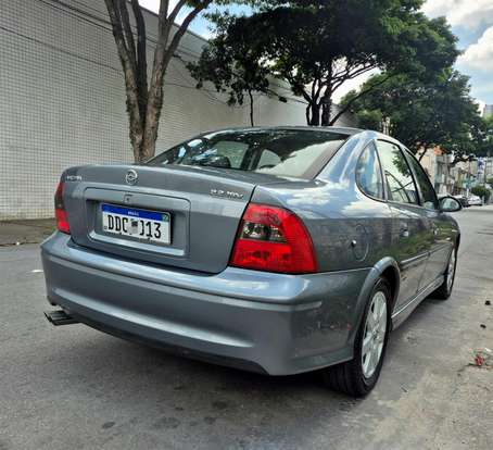 CHEVROLET-VECTRA-2001