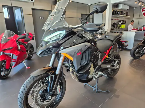 DUCATI MULTISTRADA 1200 V4 S DUCATI MULTISTRADA 1200 V4 S