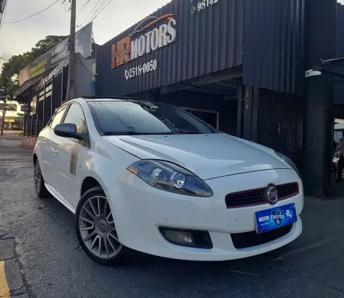 FIAT BRAVO 1.8 SPORTING 16V FLEX 4P MANUAL FIAT BRAVO 1.8 SPORTING 16V FLEX 4P MANUAL