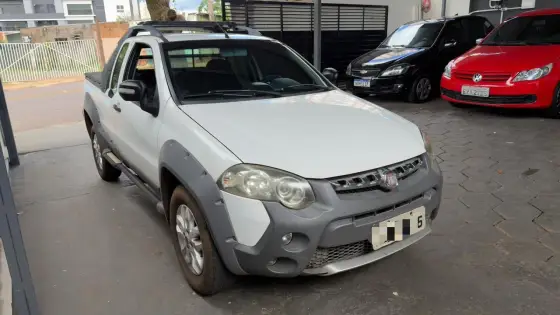 FIAT STRADA 1.8 MPI ADVENTURE CD 16V FLEX 2P MANUAL FIAT STRADA 1.8 MPI ADVENTURE CD 16V FLEX 2P MANUAL