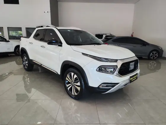 FIAT TORO 2.0 16V TURBO DIESEL VOLCANO 4WD AT9 FIAT TORO 2.0 16V TURBO DIESEL VOLCANO 4WD AT9