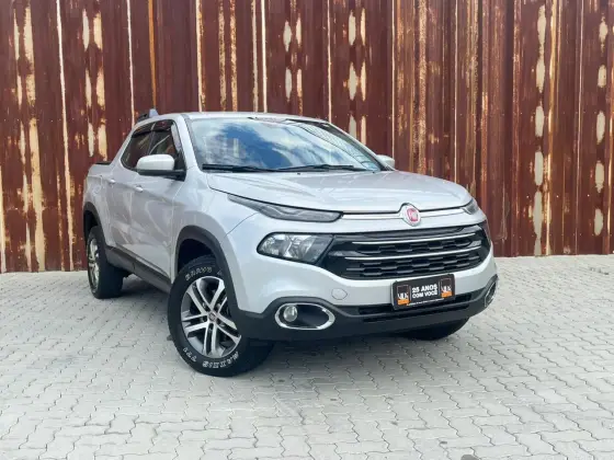 FIAT TORO 2.4 16V MULTIAIR FLEX FREEDOM AT9 FIAT TORO 2.4 16V MULTIAIR FLEX FREEDOM AT9