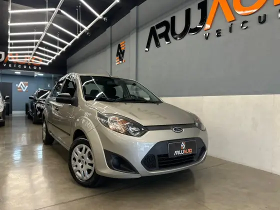 FORD FIESTA 1.6 ROCAM SEDAN 8V FLEX 4P MANUAL