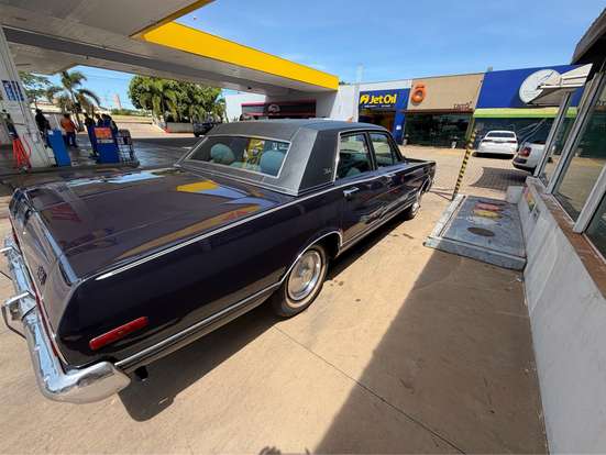 FORD-GALAXIE-1980