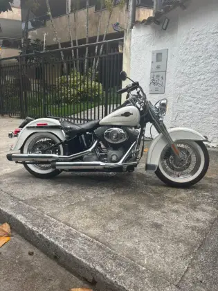 HARLEY-DAVIDSON SOFTAIL HERITAGE CLASSIC 