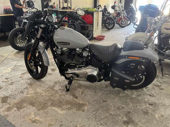 HARLEY-DAVIDSON-STREET BOB-2025
