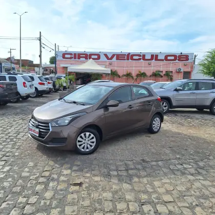 HYUNDAI HB20 1.0 COMFORT PLUS 12V FLEX 4P MANUAL HYUNDAI HB20 1.0 COMFORT PLUS 12V FLEX 4P MANUAL