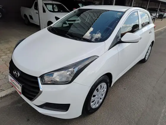 HYUNDAI HB20 1.0 COMFORT PLUS 12V FLEX 4P MANUAL