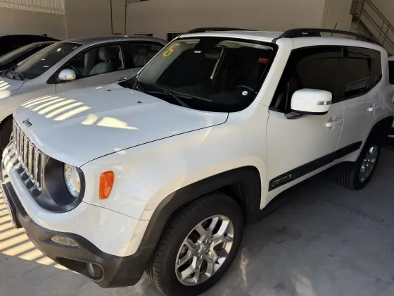 JEEP RENEGADE 2.0 16V TURBO DIESEL LONGITUDE 4P 4X4 AUTOMÁTICO JEEP RENEGADE 2.0 16V TURBO DIESEL LONGITUDE 4P 4X4 AUTOMÁTICO