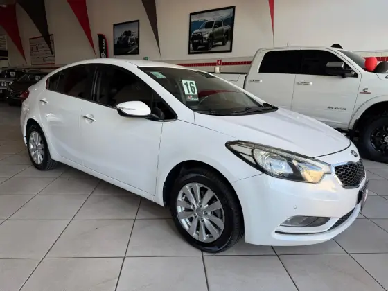 KIA CERATO 1.6 SX 16V FLEX 4P AUTOMÁTICO KIA CERATO 1.6 SX 16V FLEX 4P AUTOMÁTICO
