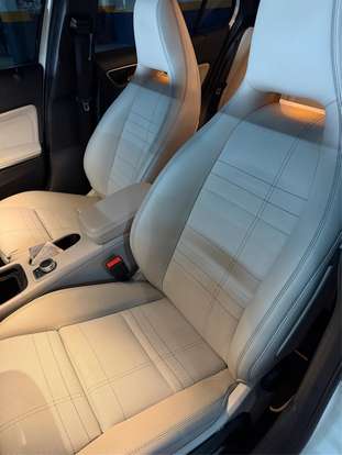 MERCEDES-BENZ-GLA 200-2016