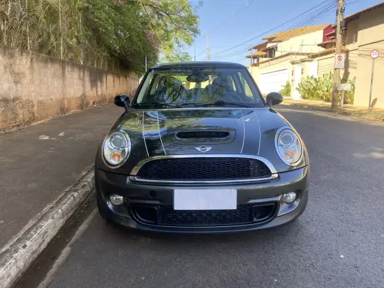 MINI COOPER 1.6 S 16V TURBO GASOLINA 2P AUTOMÁTICO MINI COOPER 1.6 S 16V TURBO GASOLINA 2P AUTOMÁTICO
