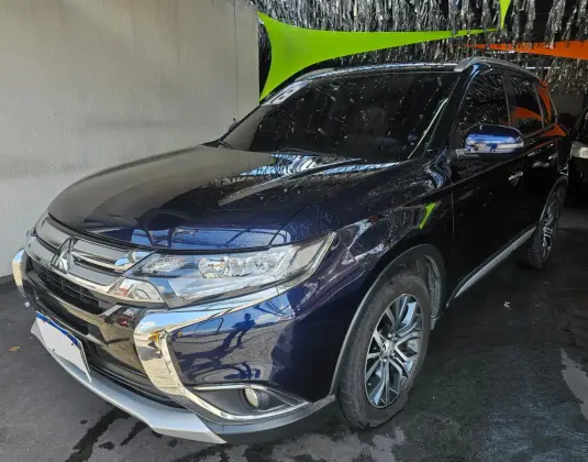 MITSUBISHI OUTLANDER 2.2 4X4 16V DIESEL 4P AUTOMÁTICO MITSUBISHI OUTLANDER 2.2 4X4 16V DIESEL 4P AUTOMÁTICO