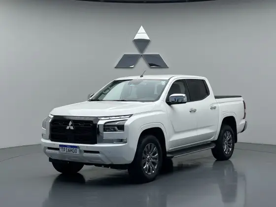 MITSUBISHI TRITON 2.4 BITURBO DIESEL CD HPE-S 4X4 AUTOMÁTICO MITSUBISHI TRITON 2.4 BITURBO DIESEL CD HPE-S 4X4 AUTOMÁTICO