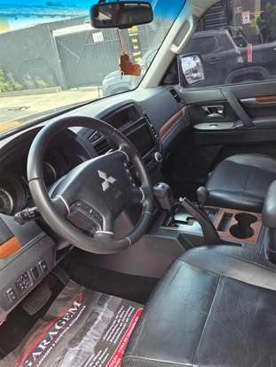 MITSUBISHI-PAJERO FULL-2010