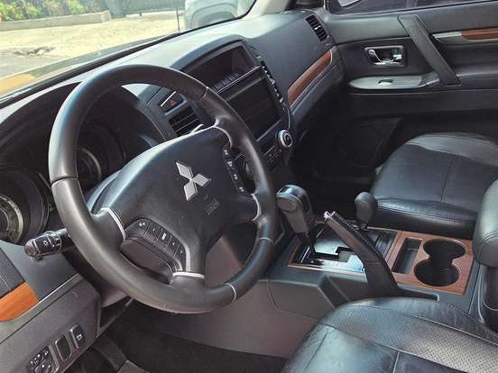 MITSUBISHI-PAJERO FULL-3.8 HPE 4X4 V6 24V GASOLINA 4P AUTOMÁTICO MITSUBISHI-PAJERO FULL-2010