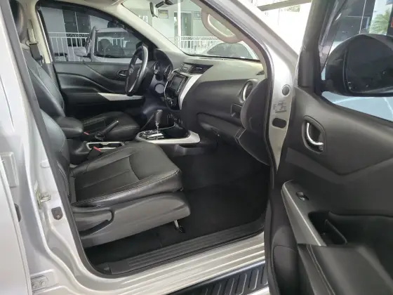 NISSAN FRONTIER 2.3 16V TURBO DIESEL LE CD 4X4 AUTOMÁTICO NISSAN FRONTIER 2.3 16V TURBO DIESEL LE CD 4X4 AUTOMÁTICO