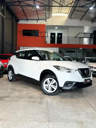 NISSAN KICKS 1.6 16V FLEXSTART S 4P XTRONIC NISSAN KICKS 1.6 16V FLEXSTART S 4P XTRONIC