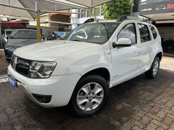 RENAULT DUSTER 2.0 DYNAMIQUE 4X2 16V FLEX 4P AUTOMÁTICO