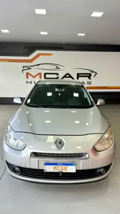 RENAULT FLUENCE 2.0 DYNAMIQUE 16V FLEX 4P AUTOMÁTICO RENAULT FLUENCE 2.0 DYNAMIQUE 16V FLEX 4P AUTOMÁTICO