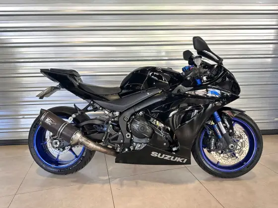 SUZUKI GSX-R1000A SUZUKI GSX-R1000A
