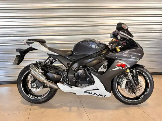 SUZUKI GSX-R750 