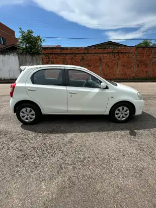 TOYOTA-ETIOS-2013