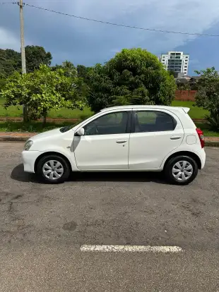 TOYOTA-ETIOS-2013