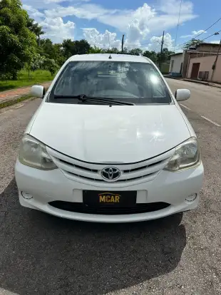 TOYOTA-ETIOS-2013