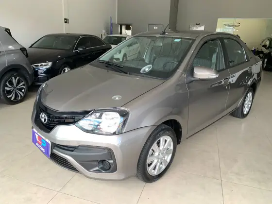TOYOTA ETIOS 1.5 X PLUS SEDAN 16V FLEX 4P AUTOMÁTICO