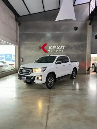 TOYOTA HILUX 2.8 SRV 4X4 CD 16V DIESEL 4P AUTOMÁTICO