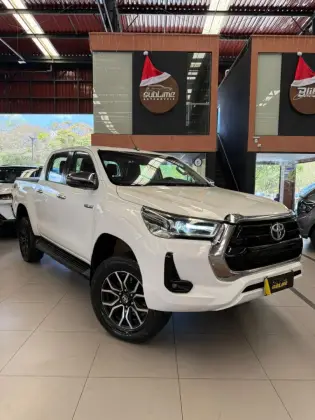 TOYOTA HILUX 2.8 SRV 4X4 CD 16V DIESEL 4P AUTOMÁTICO TOYOTA HILUX 2.8 SRV 4X4 CD 16V DIESEL 4P AUTOMÁTICO