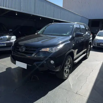 TOYOTA HILUX SW4 2.7 SR 4X2 16V FLEX 4P AUTOMÁTICO TOYOTA HILUX SW4 2.7 SR 4X2 16V FLEX 4P AUTOMÁTICO