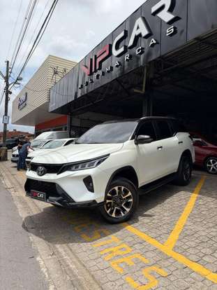 TOYOTA-HILUX SW4-2018