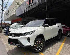 TOYOTA HILUX SW4 2.8 SRX 4X4 7 LUGARES 16V TURBO INTERCOOLER DIESEL 4P AUTOMÁTICO TOYOTA HILUX SW4 2.8 SRX 4X4 7 LUGARES 16V TURBO INTERCOOLER DIESEL 4P AUTOMÁTICO