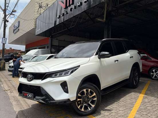 TOYOTA-HILUX SW4-2.8 SRX 4X4 7 LUGARES 16V TURBO INTERCOOLER DIESEL 4P AUTOMÁTICO TOYOTA-HILUX SW4-2018