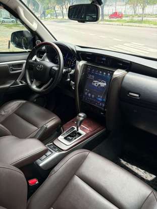 TOYOTA-HILUX SW4-2018