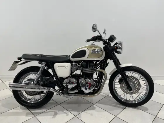 TRIUMPH BONNEVILLE T 100 865 